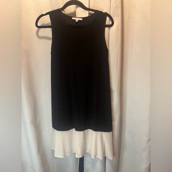 Annalee + Hope Black and White Dress Size Medium - Picture 3 of 3